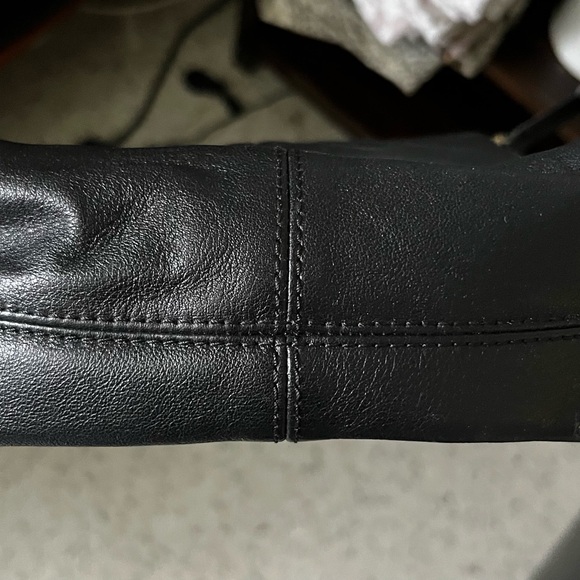 Coach black leather crossbody - Picture 3 of 4